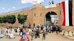 لماذا يُفرج الحوثيون عن آلاف السجناء؟