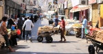 أزمة الدولار وتصعيد الحوثيين يعمقان معاناة اليمنيين 